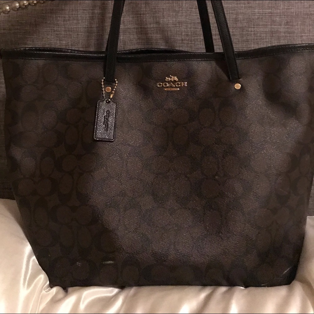COACH Tote